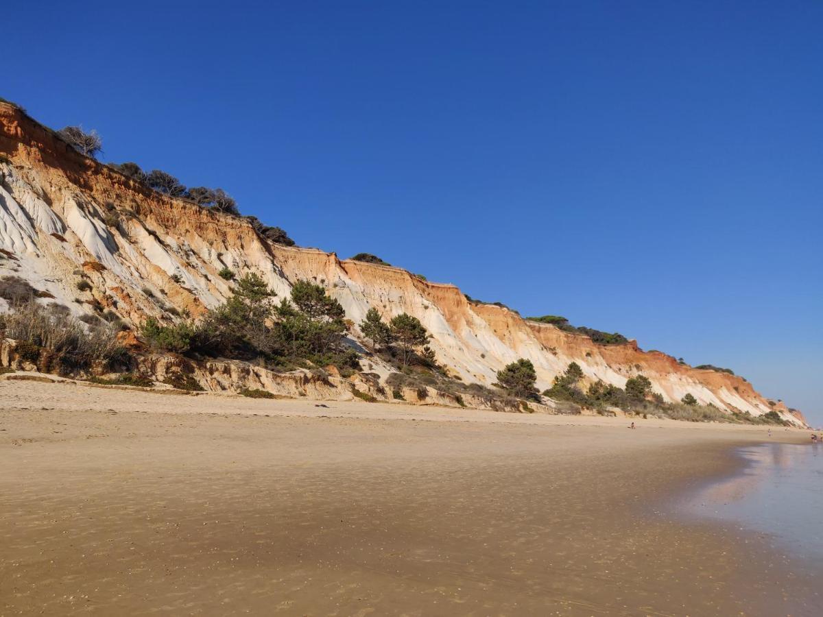 Comfortable apartment, Algarve Albufeira, 10 mn walk from Falésia beach Olhos de Agua  Esterno foto